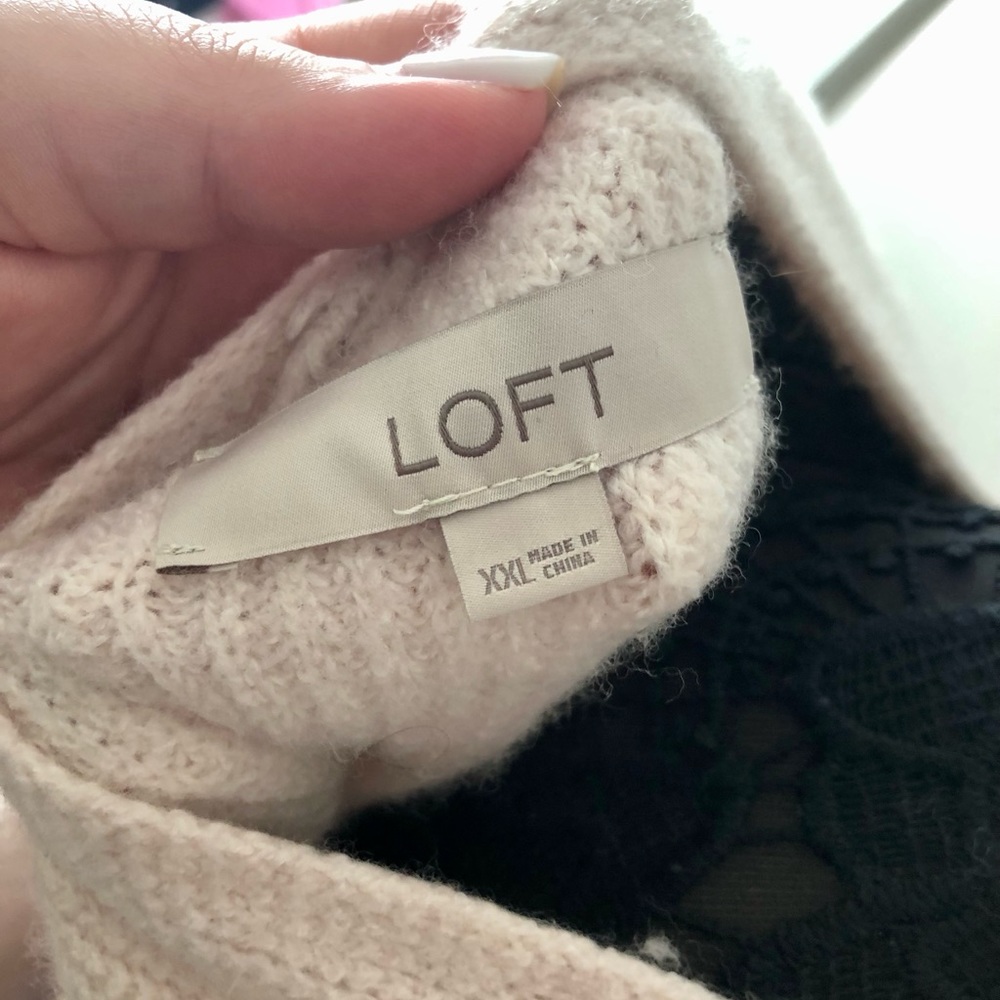 LOFT Sweater - Picture 7 of 7